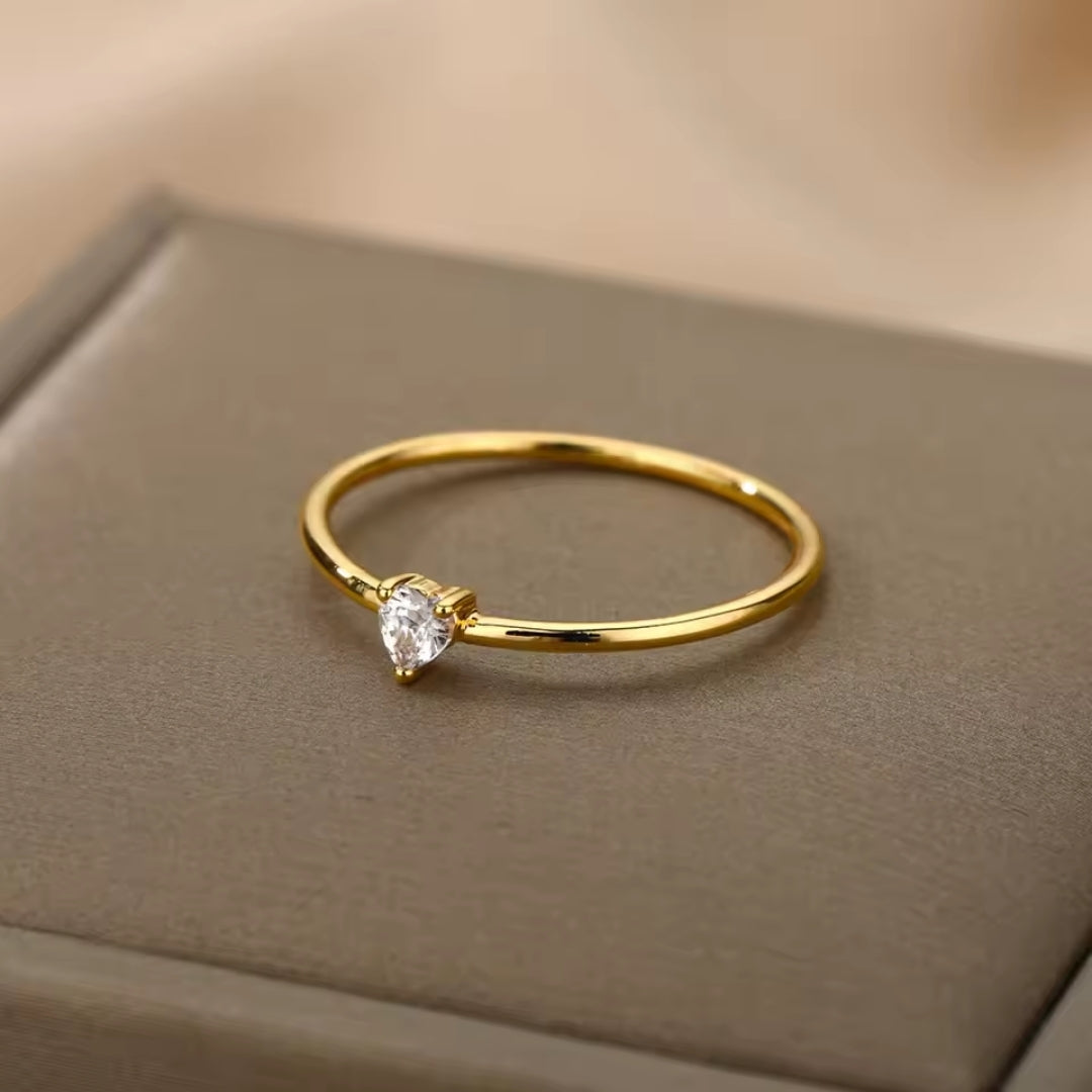 Thin Zirconia Gold Ring