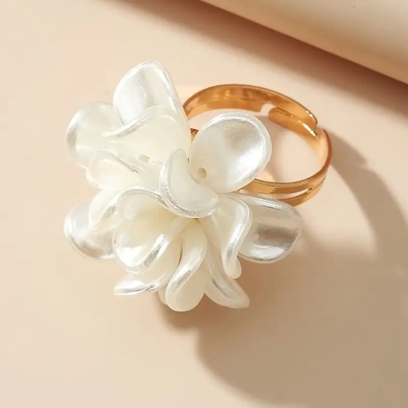 White Irregular Blossom Golden Ring