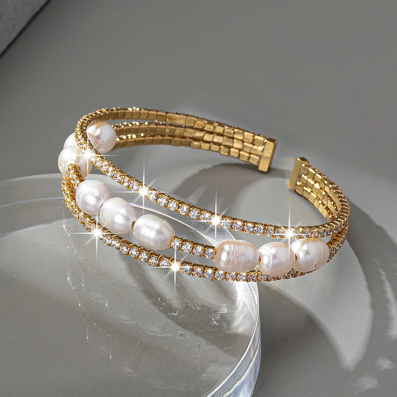 Pearl Layer Gold Bracelet
