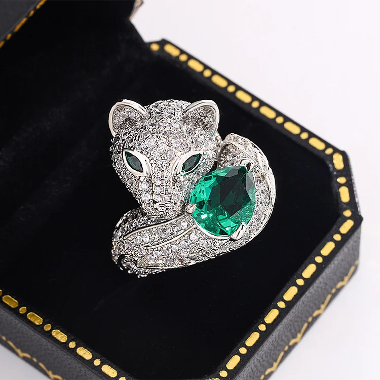 Emerald Bright Leopard Silver Ring