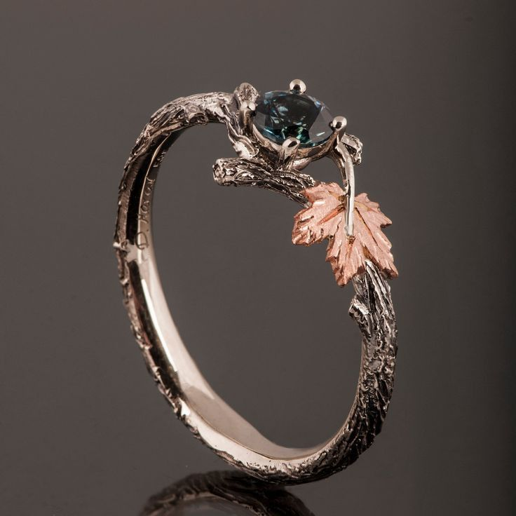 Exotic Branch Green Crystal Ring