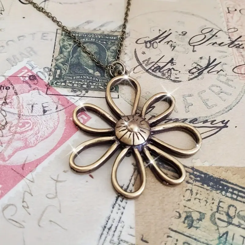 Hollow Flower Golden Necklace