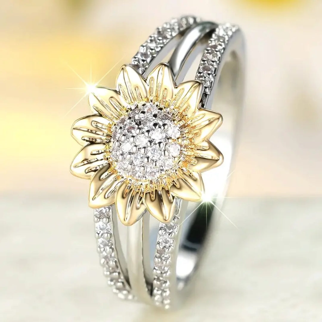 Sunflower Zirconia Silvered Ring