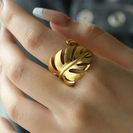 Golden Hollow Fern Ring