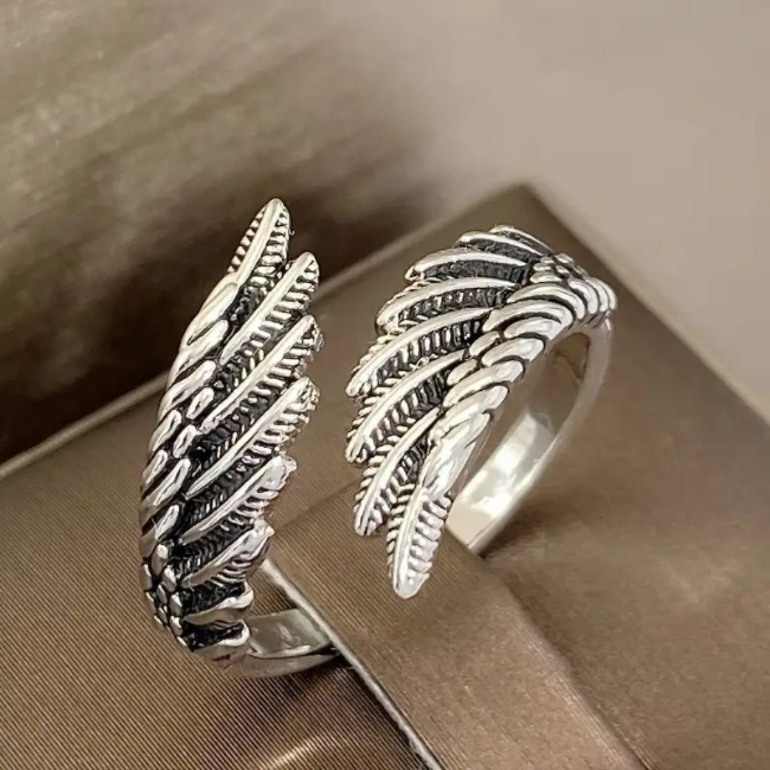 Adjustable Silvered Wing Ring