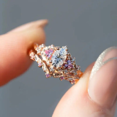 Sparkling Oval Glass Gold Ring