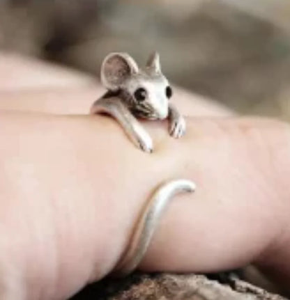 Adorable Mouse Wrap Ring – Vintage Adjustable Jewelry