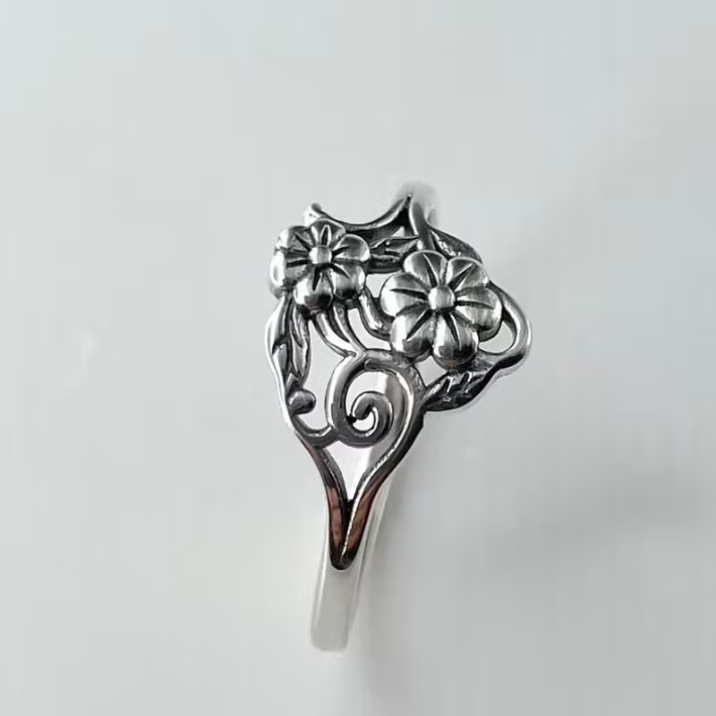 Minimalist Silver Flower Ring