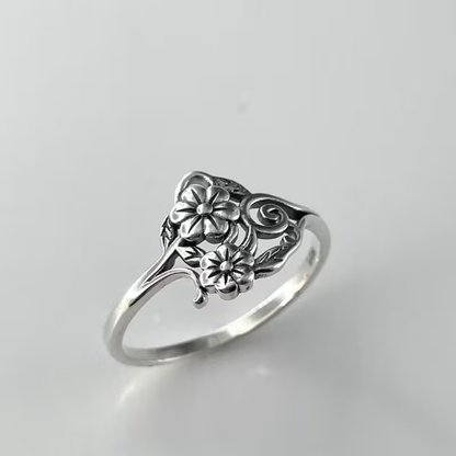 Minimalist Silver Flower Ring
