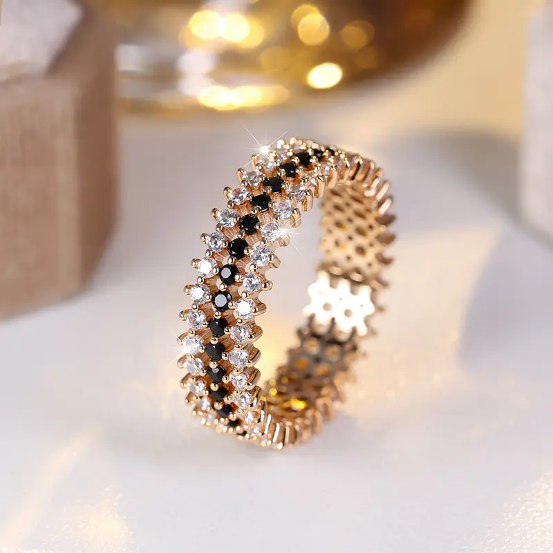 Inlaid Sparkling Crystal Gold Ring