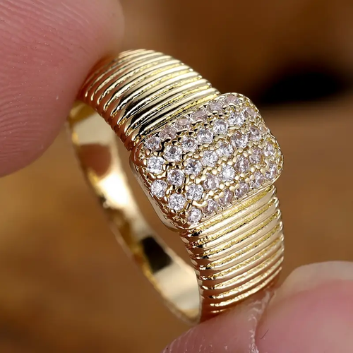 Sparkling Golden Ring