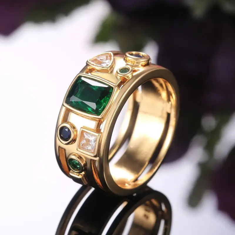 Vintage Green & White Glass Gold Ring