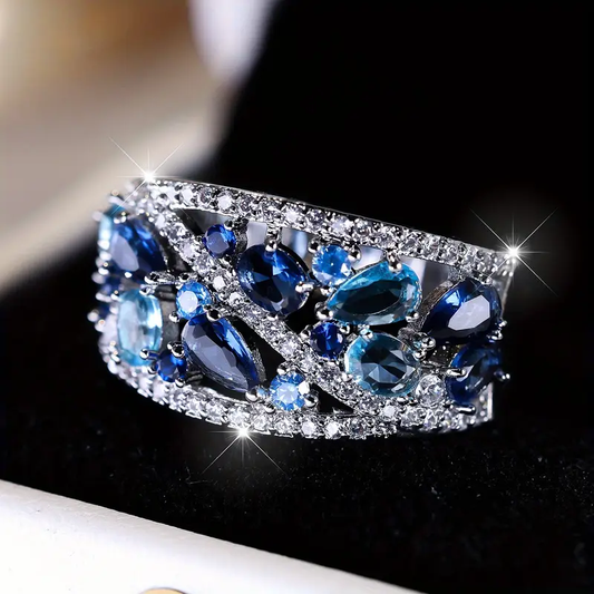 Vintage Blue Sparkling Silver Ring