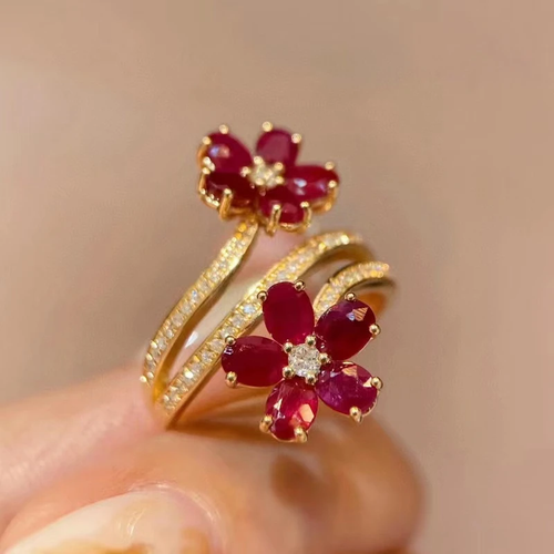 Spiral Red Daisy Gold Ring