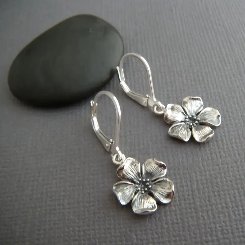 Silvered Daisy Earrings