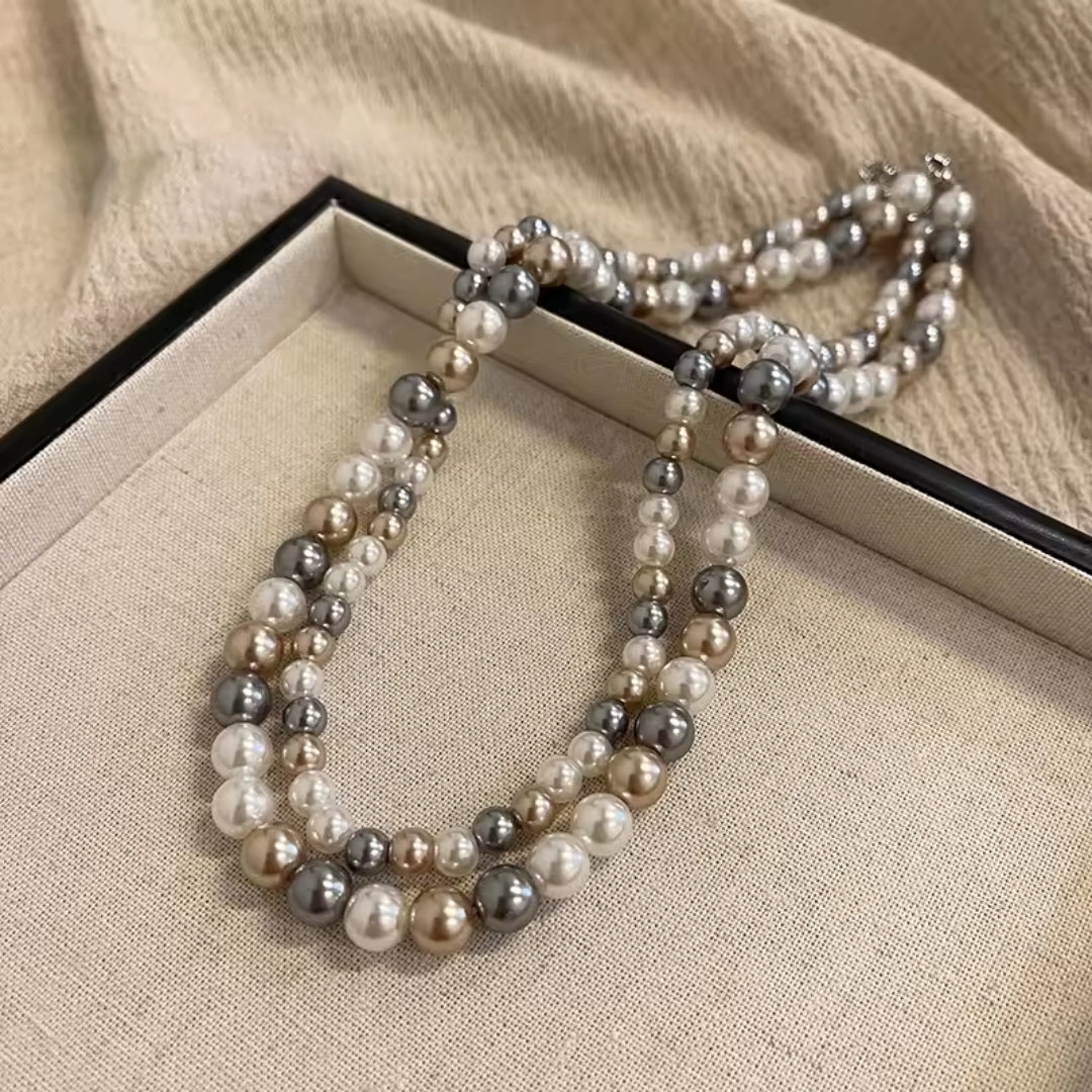 Black & White Pearl Necklace